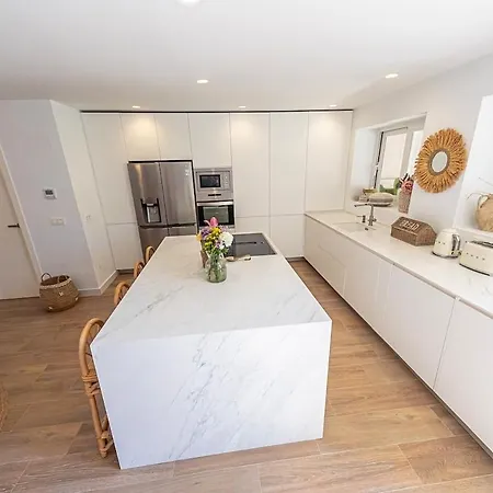 Luxury Townhouse In Free Parking Fast Wifi Holiday home