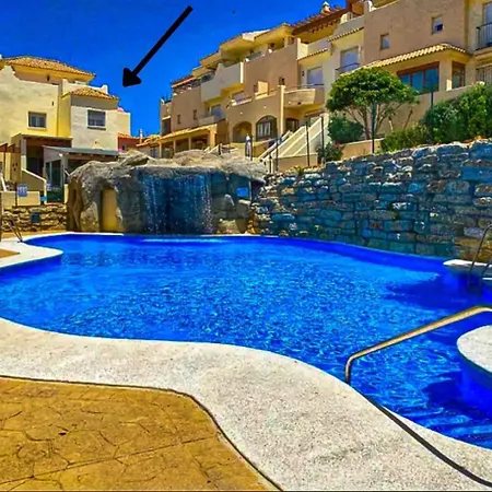 Holiday home Luxury Townhouse In Free Parking Fast Wifi *
