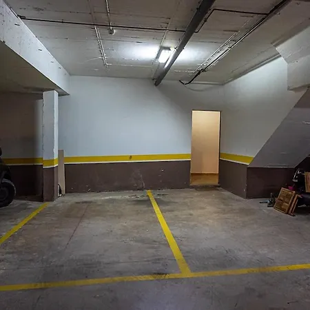 Luxury Townhouse In Free Parking Fast Wifi *