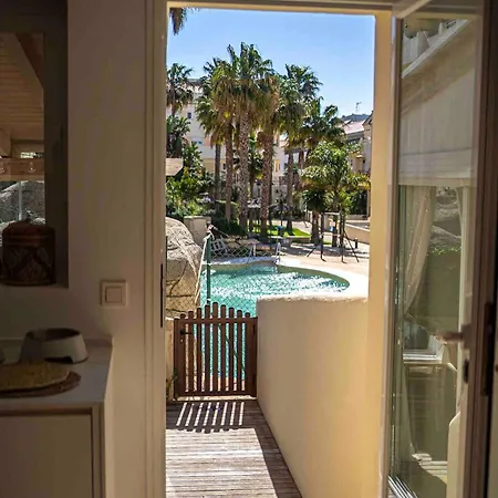 Semesterbostad Luxury Townhouse In Free Parking Fast Wifi