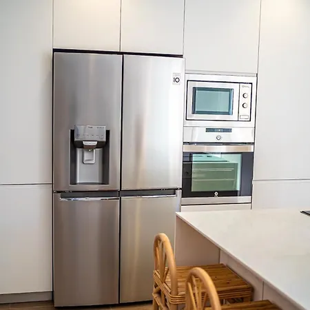 Luxury Townhouse In Free Parking Fast Wifi *
